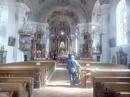 die Pfarrkirche Hopfgarten im Brixental