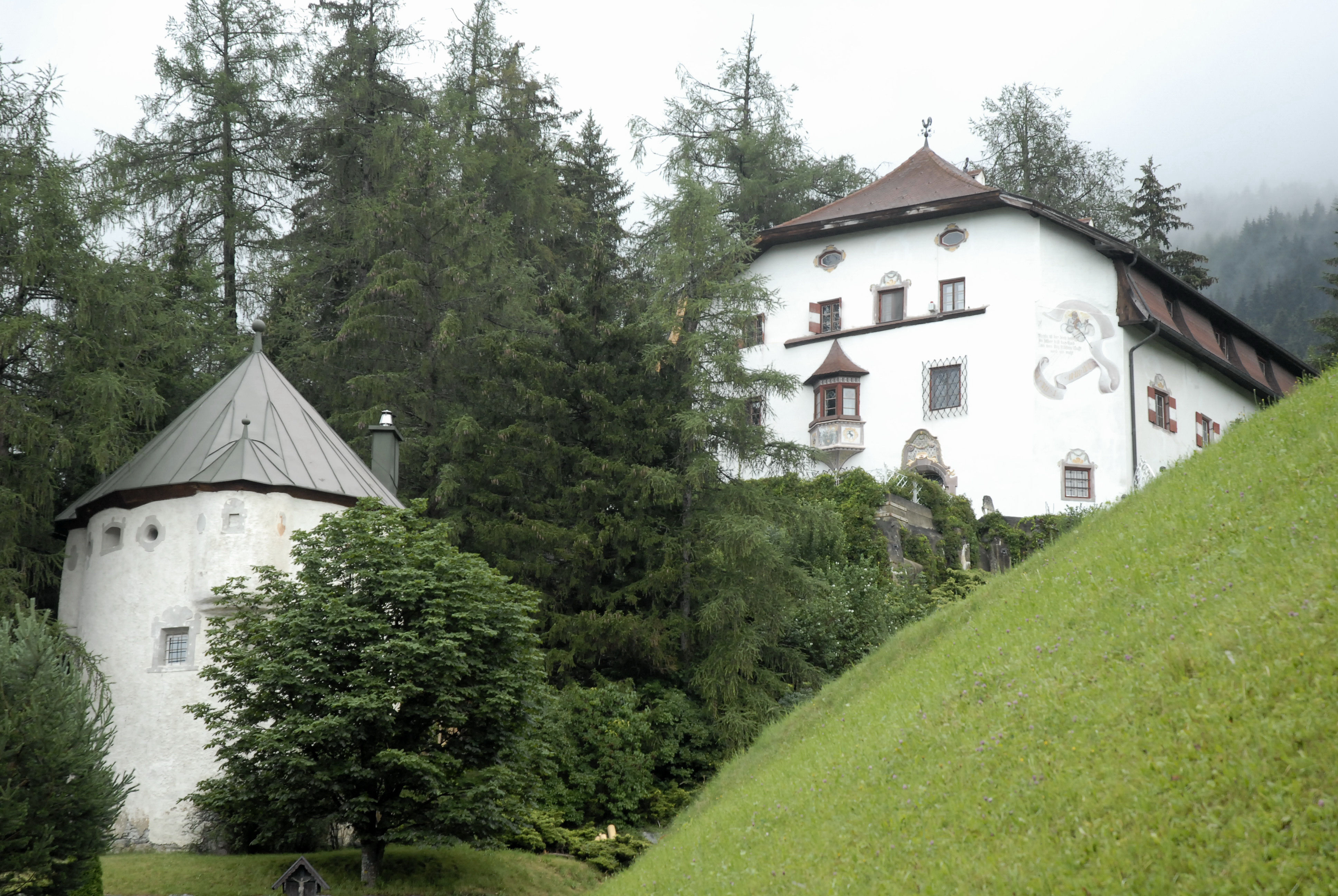 die Burg Arnholz